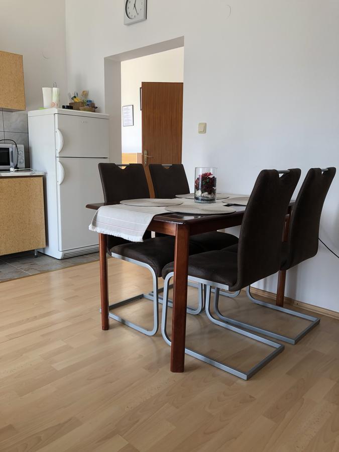Apartmani Zvijezda ロゴズニッツァ エクステリア 写真