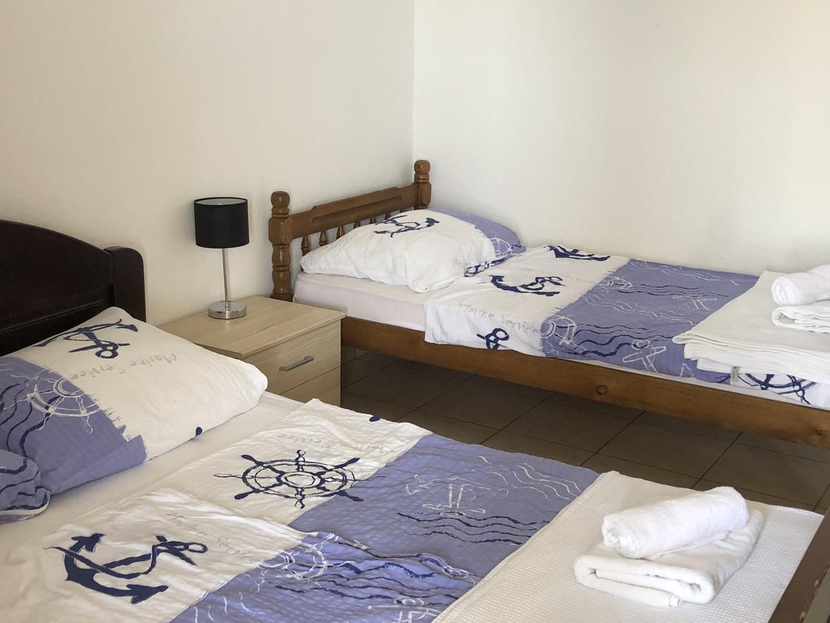 Apartmani Zvijezda ロゴズニッツァ エクステリア 写真