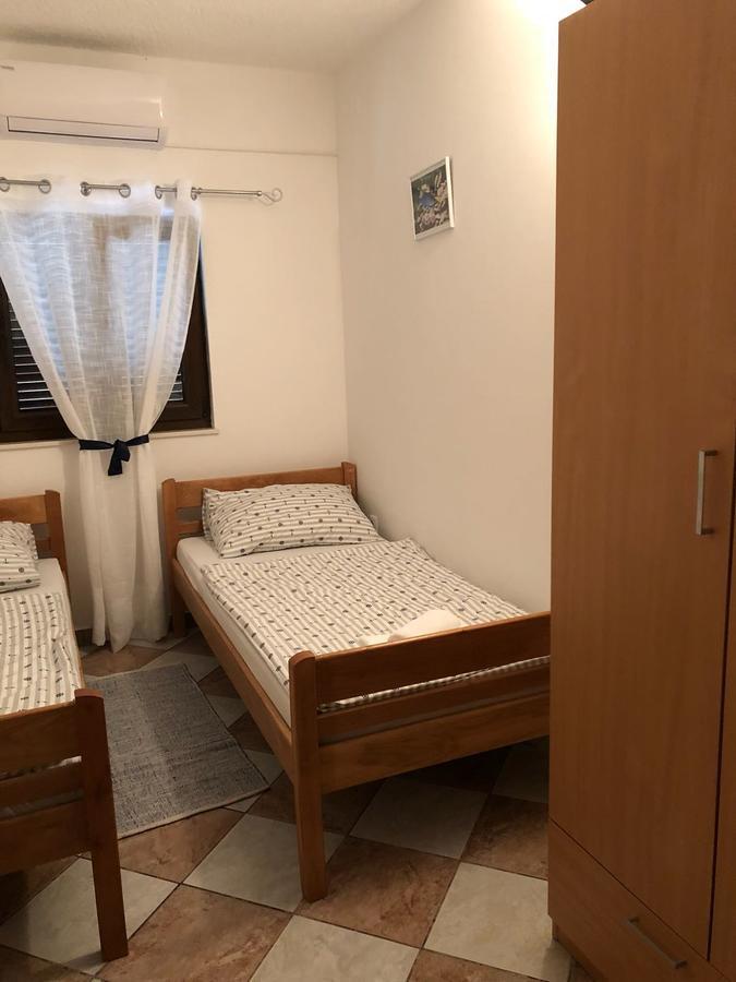 Apartmani Zvijezda ロゴズニッツァ エクステリア 写真