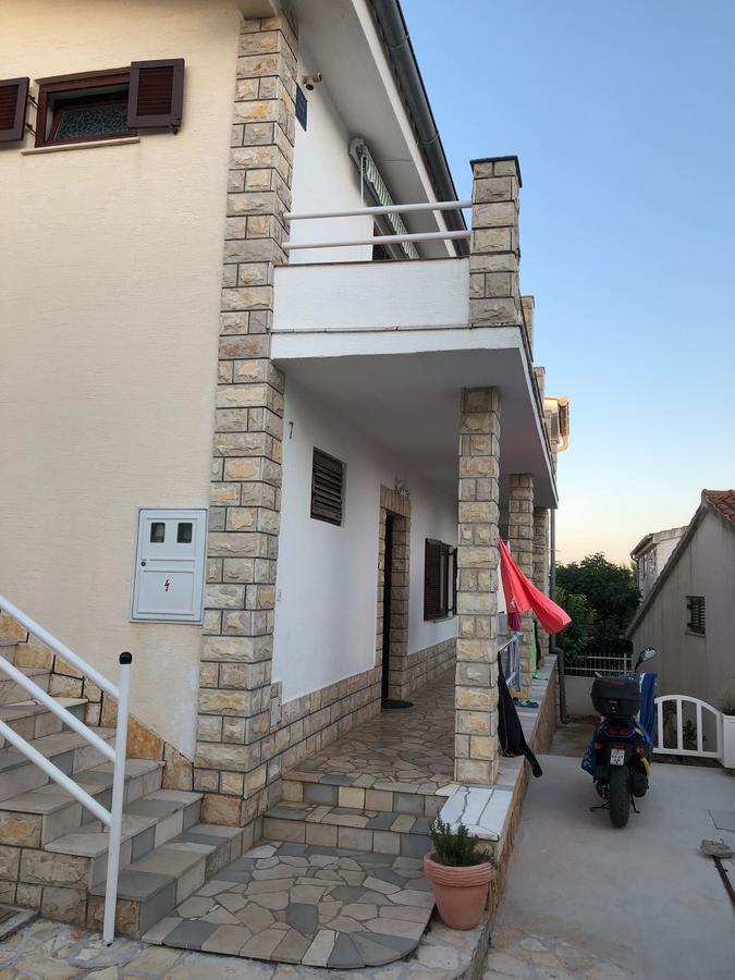 Apartmani Zvijezda ロゴズニッツァ エクステリア 写真
